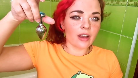 Mature woman loves to be fucked by a dick