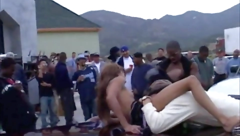 Sexy slut loves to fuck with her pussy